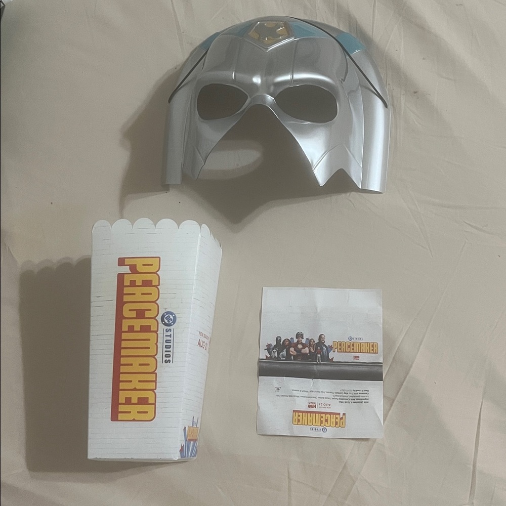 Peacemaker S2 BUNDLE NYC Full Sized Hel met & Popcorn Box World Premiere 8/13/25 - Picture 4 of 9